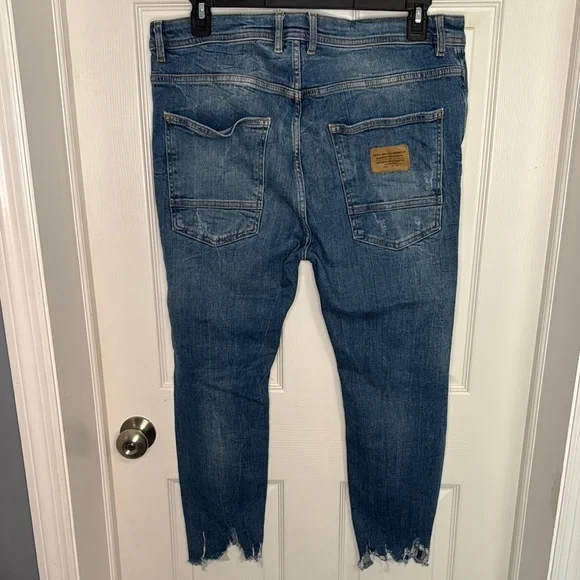 Men’s Zara Ripped Denim Jeans - Picture 6 of 9